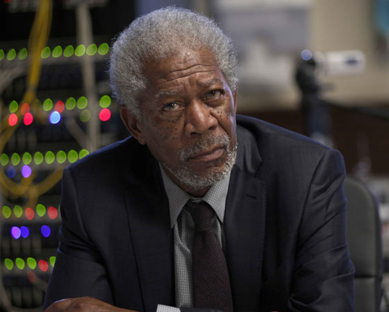 O embasamento científico da coisa toda fica por conta da participação do Professor Norman, papel de Morgan Freeman. O cientista fala sobre suas pesquisas da evolução do cérebro, dizendo que o homem só utiliza 10% do cérebro e que estuda maneiras de poder utilizar mais do que isso. Ele cita que os golfinhos são os únicos animais que chegam a 20%. Quando Lucy conhece a pesquisa do Professor Norman, decide ir atrás dele.