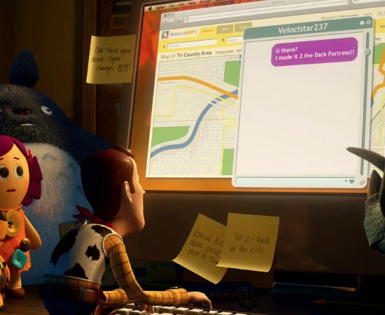 Ainda em Toy Story 3, Woody usa um Mac para fazer uma pesquisa na internet.