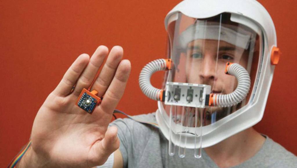 Essa máscara deixa você sentir o cheiro das cores