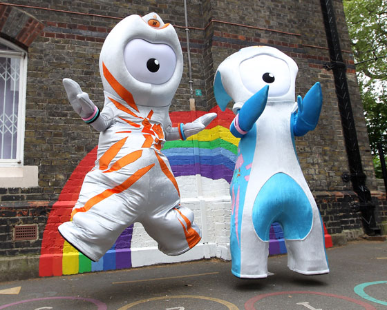 ´Wenlock e Mandeville´ - Jogos Olímpicos de Londres (2012): Os dois mascotes ingleses são gotas de aço com câmeras no lugar dos olhos. Eles representam o começo da Revolução Industrial, ocorrida no Reino Unido. Mas, confesse, eles lembram mesmo é um robô de um reality show cheio de câmeras, não é?