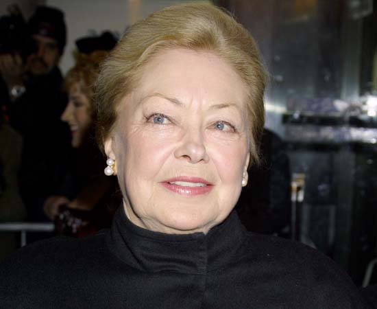 Mathilde Krim (1926 - presente) - Citogeneticista italiana que realizou diversos estudos sobre vírus causadores de câncer. Foi a responsável pela fundação da Aids Medical Foundation em 1982, que se tornou a amFar (The Foundation for Aids Research), a principal instituição de pesquisa sobre a síndrome em todo o mundo. Mathilde Krim (1926 - presente) - Citogeneticista italiana que realizou diversos estudos sobre vírus causadores de câncer. Foi a responsável pela fundação da Aids Medical Foundation em 1982, que se tornou a amFar (The Foundation for Aids Research), a principal instituição de pesquisa sobre a síndrome em todo o mundo.