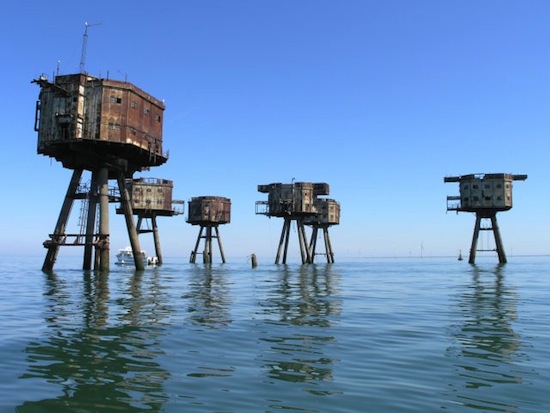 Maunsell Forts, litoral norte da Inglaterra. Construídas pela Marinha Britânica para a Segunda Guerra Mundial.