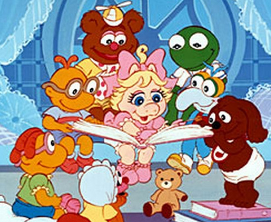 Muppet Babies (1984) é um desenho animado que mostra vários personagens convivendo em um berçário.