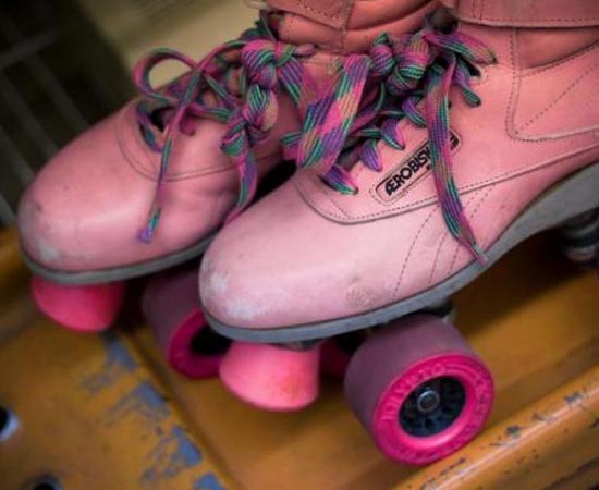 MUSEU DOS PATINS - Além de vários modelos de patins sobre rodas, esse museu expõe mais de 1500 livros e periódicos sobre o assunto e 10 mil fotografias. Está localizado na cidade de Lincoln, no Nebraska (EUA). A entrada é gratuita.