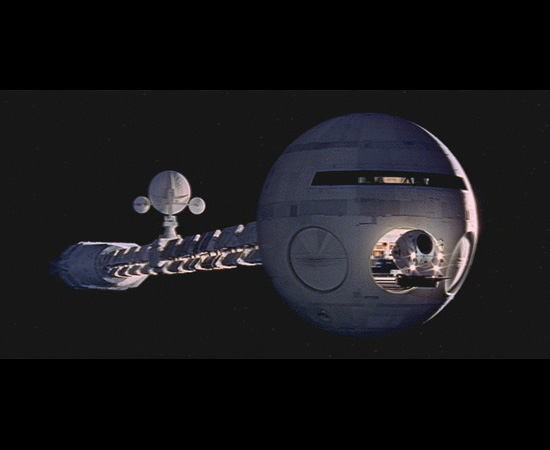 Esta é a Discovery One, a nave espacial do filme 2001: Uma Odisseia no Espaço.
