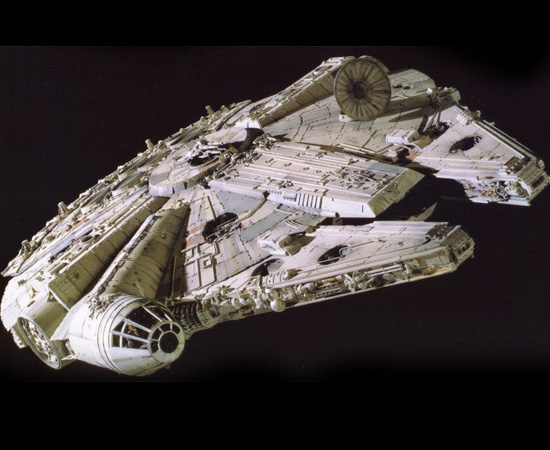 Millennium Falcon é a nave comandada por Han Solo na franquia Star Wars.