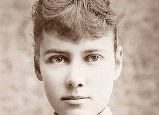 A jornalista Nellie Bly assumiu um desafio e tanto em nome da profissão: fazer uma viagem no estilo da feita pelo personagem de Julio Verne, em "Volta ao Mundo em 80 dias". Ela completou a façanha em 72 dias.