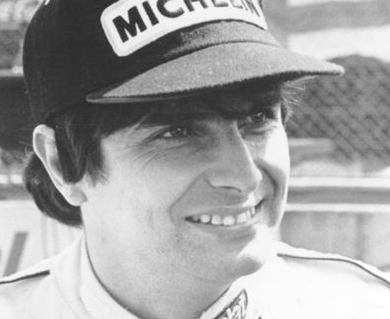 Nelson Piquet era o grande piloto da nação. Sagrou-se tricampeão mundial. Senna era promessa.