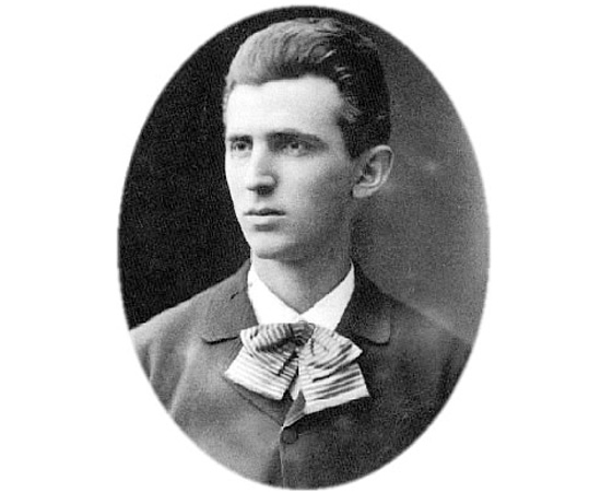 ESTRANHO - Tesla conseguia memorizar livros inteiros, tinha alucinações e via clarões de luz que o cegavam. Podia visualizar suas futuras invenções apenas com a mente, falava sete línguas estrangeiras, era celibatário e tinha certa aversão a pessoas obesas. ESTRANHO - Tesla conseguia memorizar livros inteiros, tinha alucinações e via clarões de luz que o cegavam. Podia visualizar suas futuras invenções apenas com a mente, falava sete línguas estrangeiras, era celibatário e tinha certa aversão a pessoas obesas.