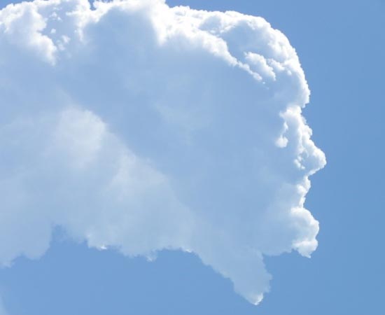 Nuvem com formato de rosto fotografada em Southport, na Austrália.