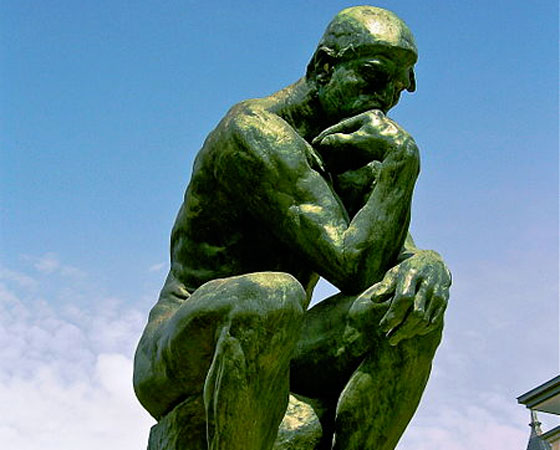 A escultura original é feita de bronze e mármore. A escultura original é feita de bronze e mármore.