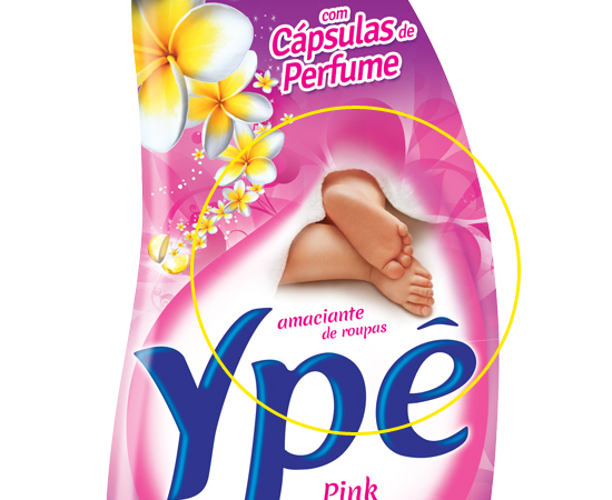 Já reparou que os pés do bebê deste rótulo de amaciante estão em uma posição impossível?! Já reparou que os pés do bebê deste rótulo de amaciante estão em uma posição impossível?!