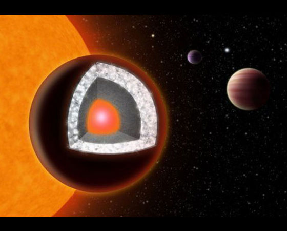 O planeta 55 Cancri e é 60% mais largo em diâmetro do que a Terra e já é conhecido desde 2004. Mas foi em 2012 que os cientistas descobriram um fato curioso sobre sua composição: pelo menos um terço dessa massa seria de puro diamante.