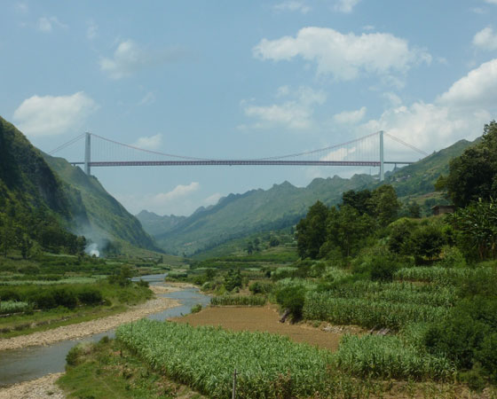 4. Baling River Bridge. Inaugurada também em 2009, tem 370 metros de altura. Fica em Guizhou, na China.