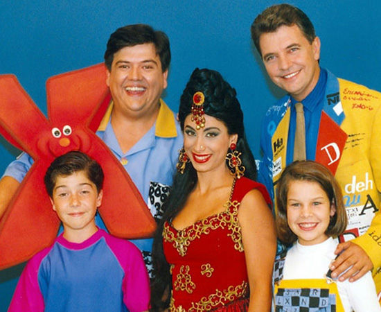 X-Tudo (1992) é um programa de TV de variedades para crianças. Tornou-se um grande sucesso.