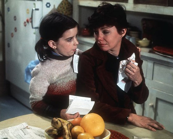 MELHOR ATRIZ COADJUVANTE - Quinn Cummings também tinha 10 anos (e era quase dois meses mais velha que Mary Badham) quando foi indicada. O filme era A garota do adeus (1977). Na imagem, ela contracena com a protagonista Marsha Mason.