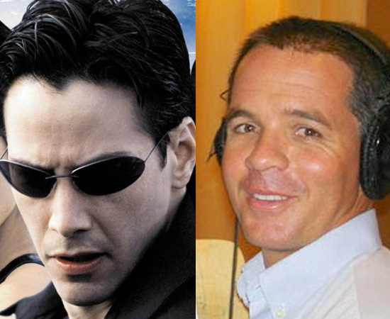 Dublador: Reinaldo Buzzoni. Fez a dublagem de Neo (Matrix) e de vários outros personagens de Keanu Reeves.