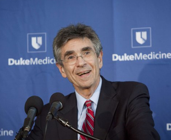 ROBERT J. LEFKOWITZ - Médico americano, professor da Universidade Duke, na Carolina do Norte. Recebeu o Prêmio Nobel de Química de 2012 por desenvolver estudos sobre os receptores acoplados à proteína G. O prêmio também foi entregue a Brian K. Kobilka.