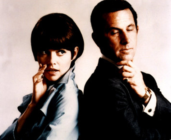 Agente 86 (1965) é uma série de TV sobre espionagem e Guerra Fria. Mostra o dia a dia de um agente secreto.