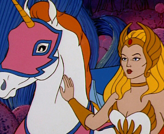 She-Ra (1985) é um desenho animado que conta a história da heróina, irmã de He-Man.