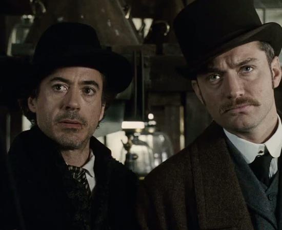 Criado pelo escritor britânico Arthur Conan Doyle, Sherlock Holmes é um dos detetives mais famosos de todos os tempos. Ao lado do amigo Dr. Watson, ele investiga casos do fim do século 19 e início do século 20. Robert Downey Jr. é apenas um dos atores que o interpretou. As histórias de Sherlock já foram adaptadas em dezenas de filmes, peças teatrais e programas de TV. Criado pelo escritor britânico Arthur Conan Doyle, Sherlock Holmes é um dos detetives mais famosos de todos os tempos. Ao lado do amigo Dr. Watson, ele investiga casos do fim do século 19 e início do século 20. Robert Downey Jr. é apenas um dos atores que o interpretou. As histórias de Sherlock já foram adaptadas em dezenas de filmes, peças teatrais e programas de TV.