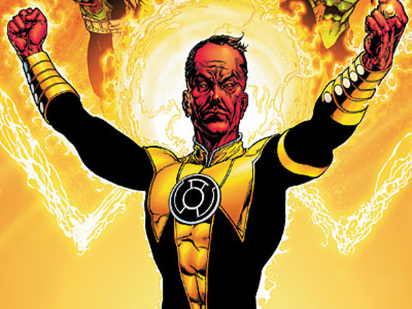 15 - Sinestro já foi um dos Lanternas Verdes, mas sua ambição acabou resultando na sua expulsão do grupo. Aí ele juntou sua própria turma, criou anéis tão poderosos quanto os verdes e decidiu enfrentar os ex-colegas.