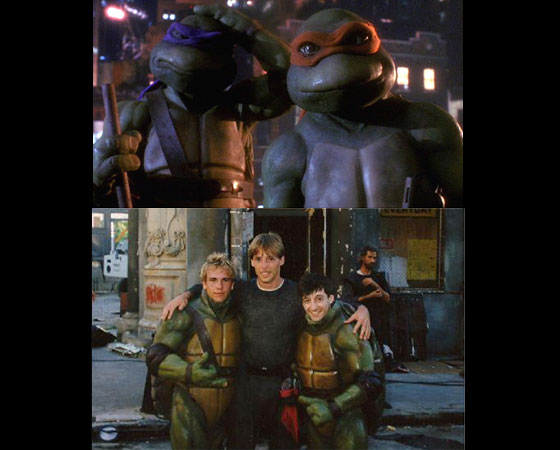 As Tartarugas Ninjas (1990) - Aposto que, quando você era criança, sempre quis saber quem eram as pessoas por dentro das roupas de Tartarugas Ninjas. Agora você pode matar pelo menos um pouco da sua curiosidade! As Tartarugas Ninjas (1990) - Aposto que, quando você era criança, sempre quis saber quem eram as pessoas por dentro das roupas de Tartarugas Ninjas. Agora você pode matar pelo menos um pouco da sua curiosidade!