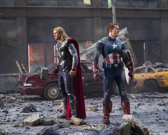 Thor e Capitão America.