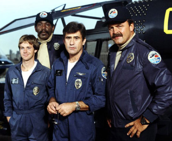 Trovão Azul (1984) é uma série de TV sobre um piloto de helicóptero.