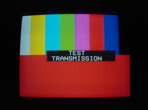 A primeira transmissão a cores na TV brasileira ocorreu em 1963.
