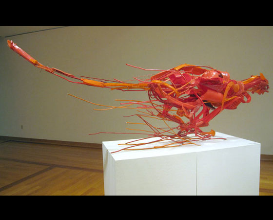 Outra escultura que mostra um animal correndo, o guepardo todo em tons avermelhados foi inspirado no elemento fogo. Outra escultura que mostra um animal correndo, o guepardo todo em tons avermelhados foi inspirado no elemento fogo.