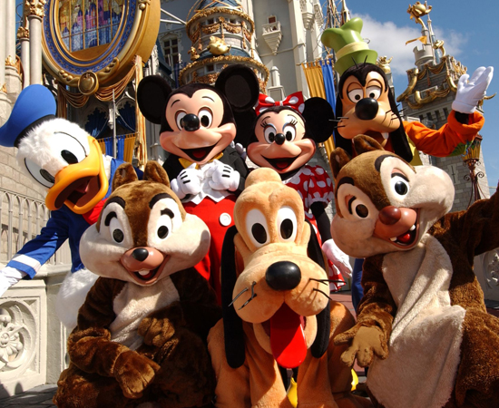 VIAGEM À DISNEY - Quem nunca sonhou em conhecer pessoalmente o Mickey, o Pato Donald, o Pateta, as princesas, e explorar cada centímetro do Walt Disney World?! O problema é que, na maioria das vezes, os pais não tinham condições financeiras de bancar uma viagem internacional.