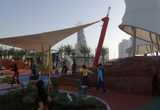 Um playground com tema diferente: tecnologia futurista. Só podia mesmo ser em Dubai.