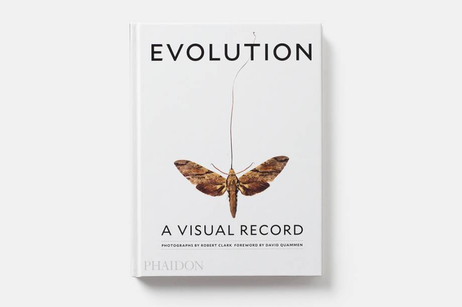 Livro <a href="https://www.phaidon.com/store/general-non-fiction/evolution-a-visual-record-9780714871189/" target="_blank">Evolution: a Visual Record</a>(2016), de Robert Clark - ainda sem título em português