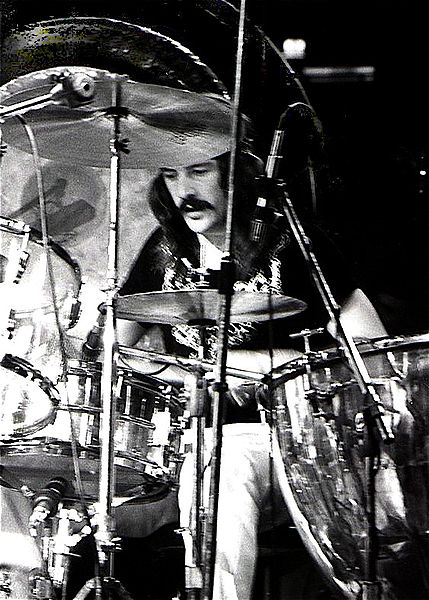 429px-john_bonham_1975