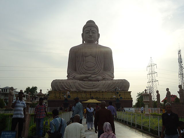 640px-Buddha-Bodhgaya