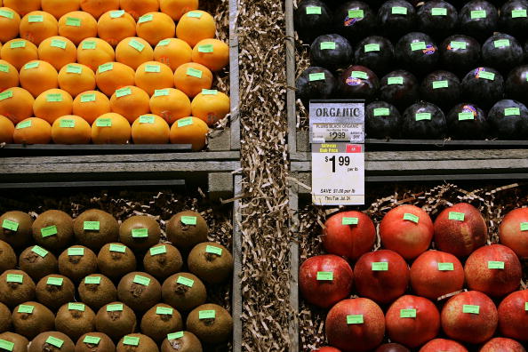 New Safeway Opens With Focus On Organic Goods