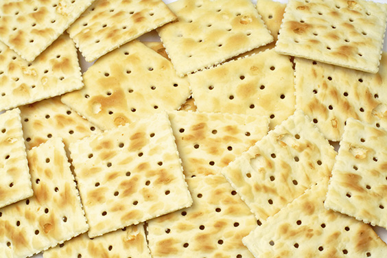 Qual a diferença entre cream cracker e água e sal?