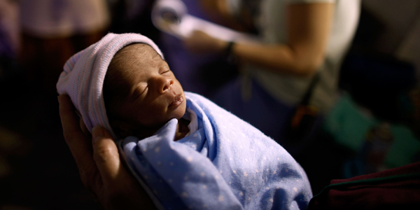 Bebê sobrevive ao terremoto do Haiti