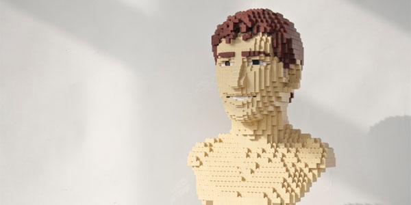 Imagem de um busto montado com Lego
