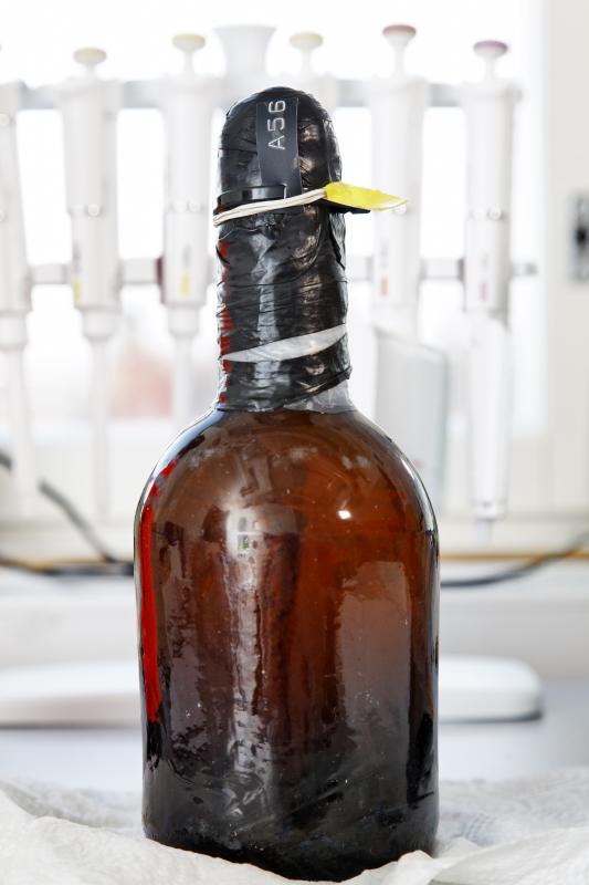 Cientistas encontram garrafas da cerveja mais antiga do mundo e querem reproduzila Super Cientistas encontram garrafas da cerveja mais antiga do mundo e querem reproduzila Super