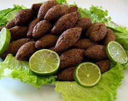 Por que cachorro come cocô?