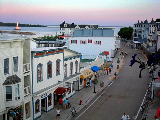 Chris Clayson/Creative Commons mackinac-island-cidade-sem-carros_03