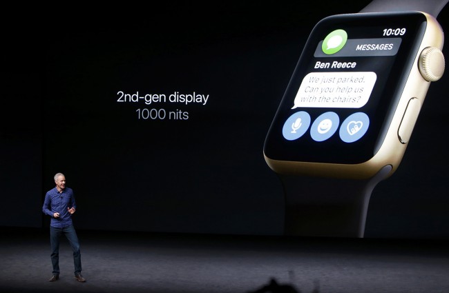Apple Inc. COO Jeff Williams discusses the Apple Watch Series 2 during an Apple media event in San Francisco, California, U.S. September 7, 2016. REUTERS/Beck Diefenbach