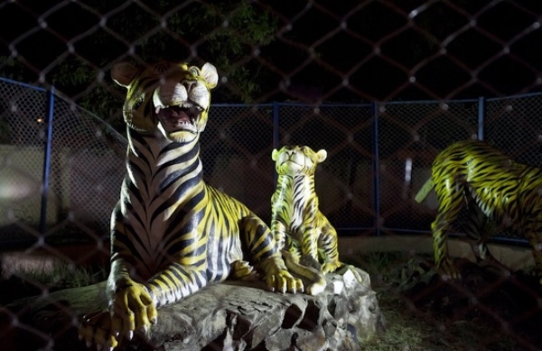zoo-animais-plastico-india1