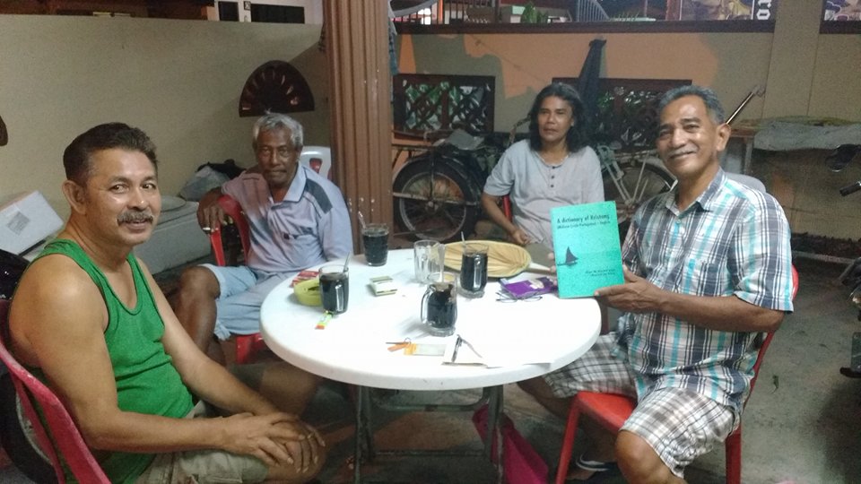 Reuniões semanais mobilizam um modesto grupo de malaios de origem portuguesa que tentam manter a língua Kristang viva.