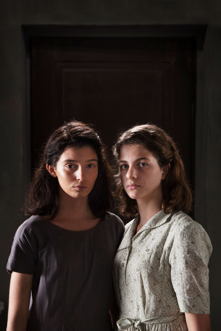 Gaia Girace (Lila) e Margherita Mazzucco (Elena)