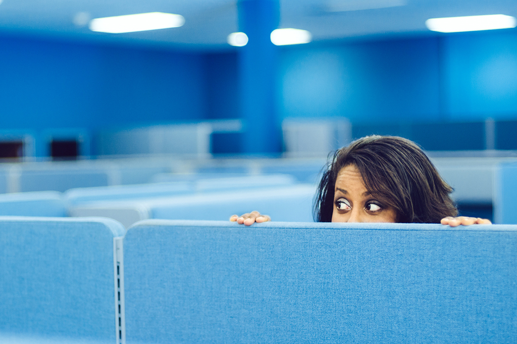 58% das pessoas já tiveram um colega de trabalho dedo-duro