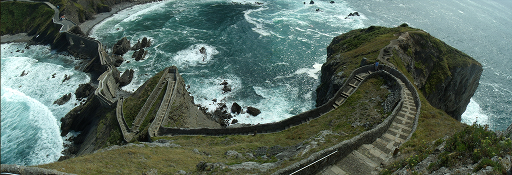 Você também pode visitar a Pedra do Dragão, de Game of Thrones