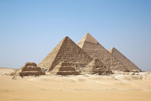 Encontrado papiro que descreve a construção da Grande Pirâmide do Egito